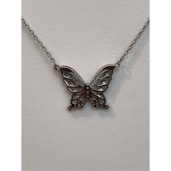 Butterfly Silver Necklace #intricate detail #garden #butterfly - Picture 4 of 4